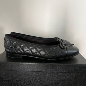 Chanel quilted ballet flat 38.5
